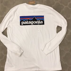 Men’s Patagonia long sleeve T-shirt brand new